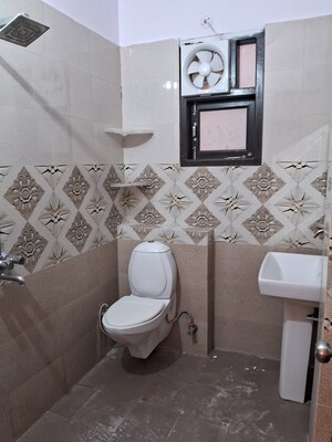 Bathroom in 2 BHK Builder Floor at Sector 47 – for Rent