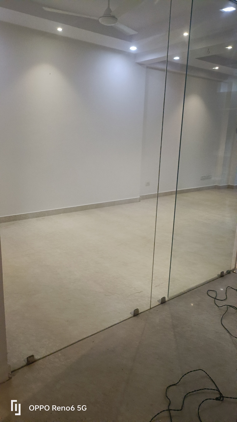 Room, greater kailash i 3 Bedroom 208 Sq.Yd. Builder Floor In Greater Kailash I Delhi 9459278