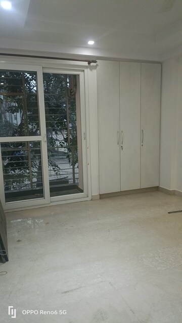 Room in 3 BHK Builder Floor at Greater Kailash I – for Rent