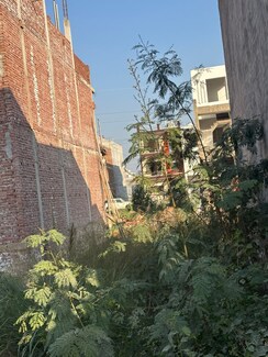 Plot For Sale in Alaknanda Enclave