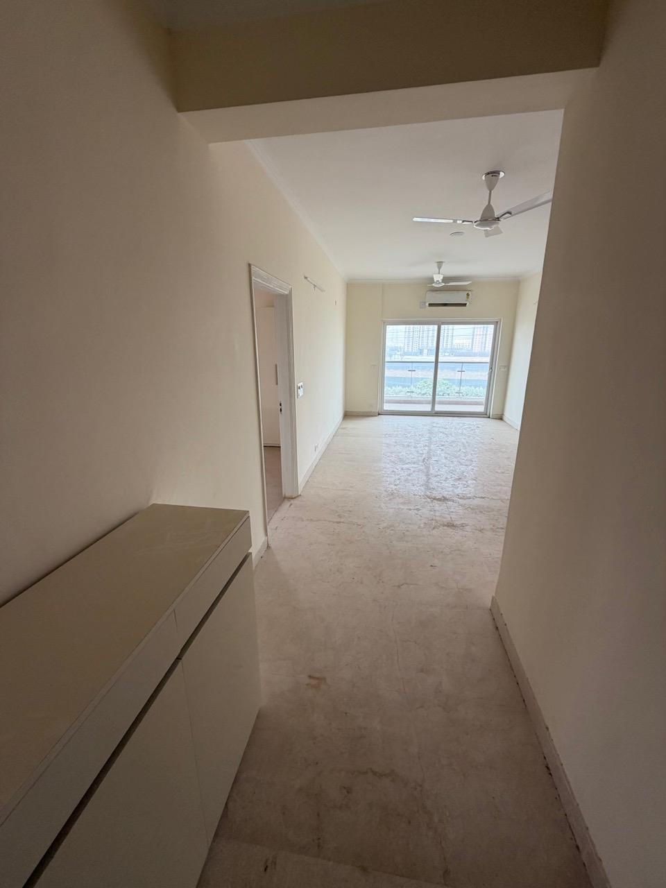 3 BHK Apartment For Rent in Shree Vardhman Victoria