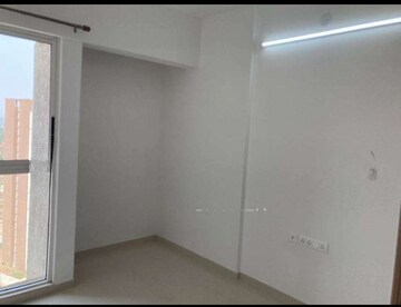 Room in 1 BHK Apartment at Lodha Upper Thane Meadows, Anjur – for Sale