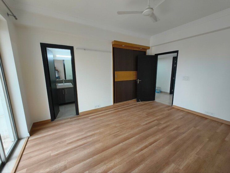 Room, parsvnath-exotica 3.5 Bedroom 2900 Sq.Ft. Apartment In Sector 53 Gurgaon 9459416