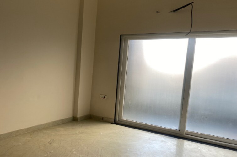 Cover Image, shalimar bagh 3.5 Bedroom 100 Sq.Yd. Builder Floor In Shalimar Bagh Delhi 9459649