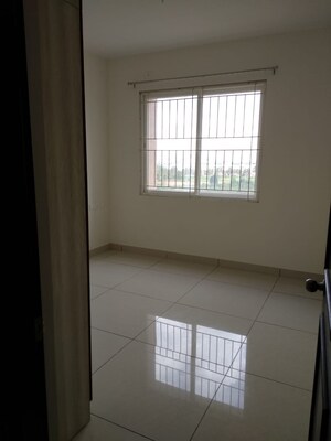Room in 2.5 BHK Apartment at Prestige Lakeside Habitat, Varthur – for Rent