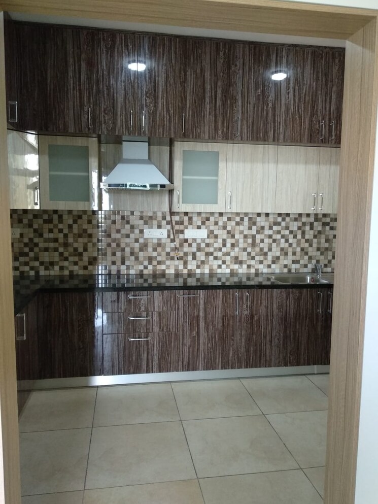 Bathroom, prestige-lakeside-habitat 2.5 Bedroom 1350 Sq.Ft. Apartment In Varthur Bangalore 9459475