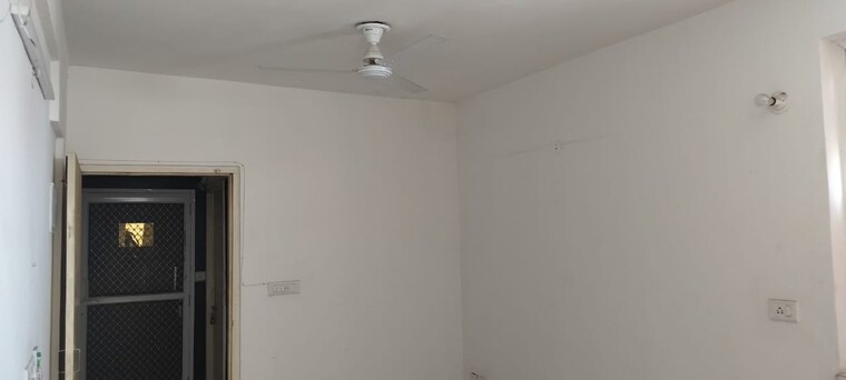 Room, hcbs-sports-ville 1 Bedroom 474 Sq.Ft. Apartment In Sohna Sector 35 Gurgaon 9459476