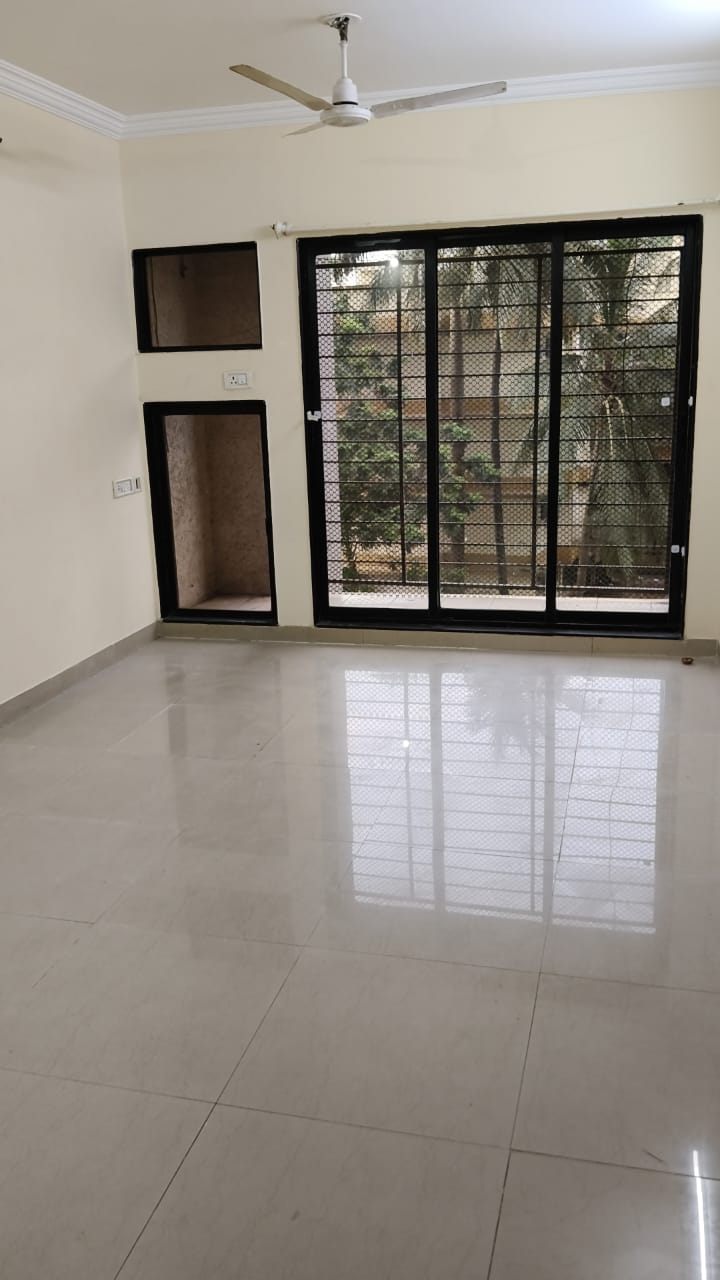 2 BHK 700 Sq.Ft. Apartment in Swapnalok Towers
