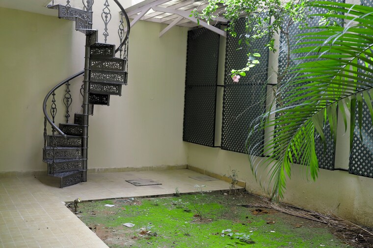 Exterior View, ezzy-corinth 6+ Bedroom 5700 Sq.Ft. Villa In Hennur Road Bangalore 9459540