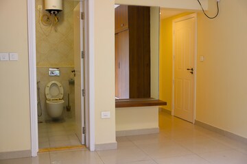 Bathroom in 6+ BHK Villa at Ezzy Corinth, Hennur Road – for Sale