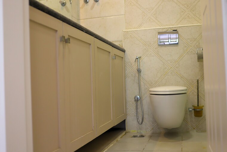 Bathroom, ezzy-corinth 6+ Bedroom 5700 Sq.Ft. Villa In Hennur Road Bangalore 9459540