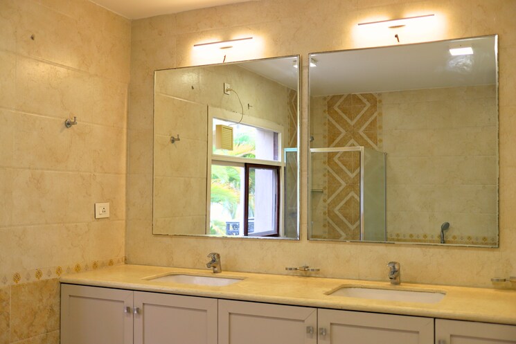 Bathroom, ezzy-corinth 6+ Bedroom 5700 Sq.Ft. Villa In Hennur Road Bangalore 9459540
