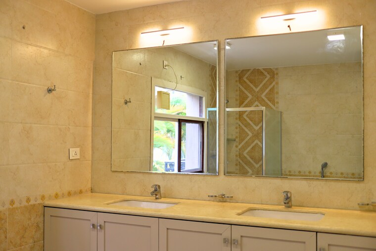Bathroom, ezzy-corinth 6+ Bedroom 5700 Sq.Ft. Villa In Hennur Road Bangalore 9459540