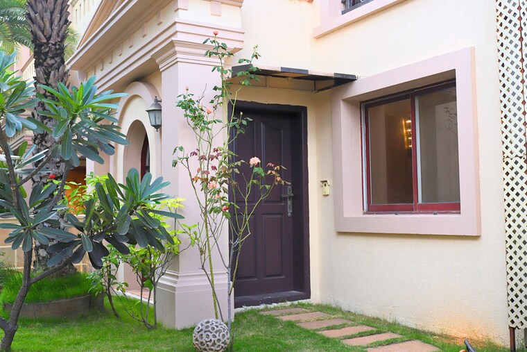 Exterior View, ezzy-corinth 6+ Bedroom 5700 Sq.Ft. Villa In Hennur Road Bangalore 9459540