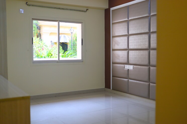 Room, ezzy-corinth 6+ Bedroom 5700 Sq.Ft. Villa In Hennur Road Bangalore 9459540