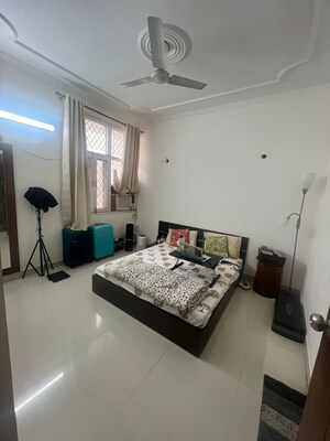 Team Area in 2.5 BHK Apartment at Ansal Harmony Homes, Sector 57 – for Rent