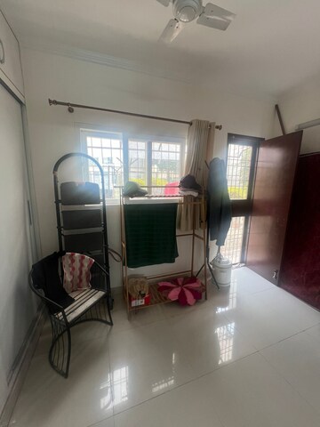 Furnished Amenities in 2.5 BHK Apartment at Ansal Harmony Homes, Sector 57 – for Rent