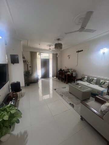 Living Room in 2.5 BHK Apartment at Ansal Harmony Homes, Sector 57 – for Rent