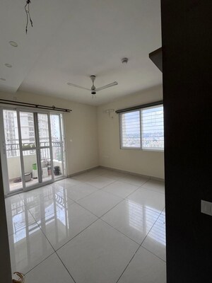 Room in 3 BHK Apartment at Prestige Lakeside Habitat, Varthur – for Rent