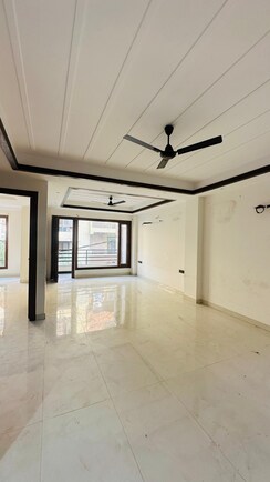 3 BHK Builder Floor For Sale in Saket