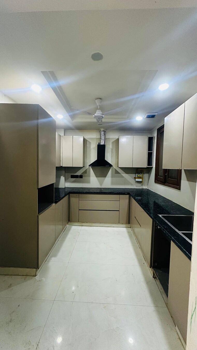 Kitchen, saket 3 Bedroom 1200 Sq.Ft. Builder Floor In Saket Delhi 9459807