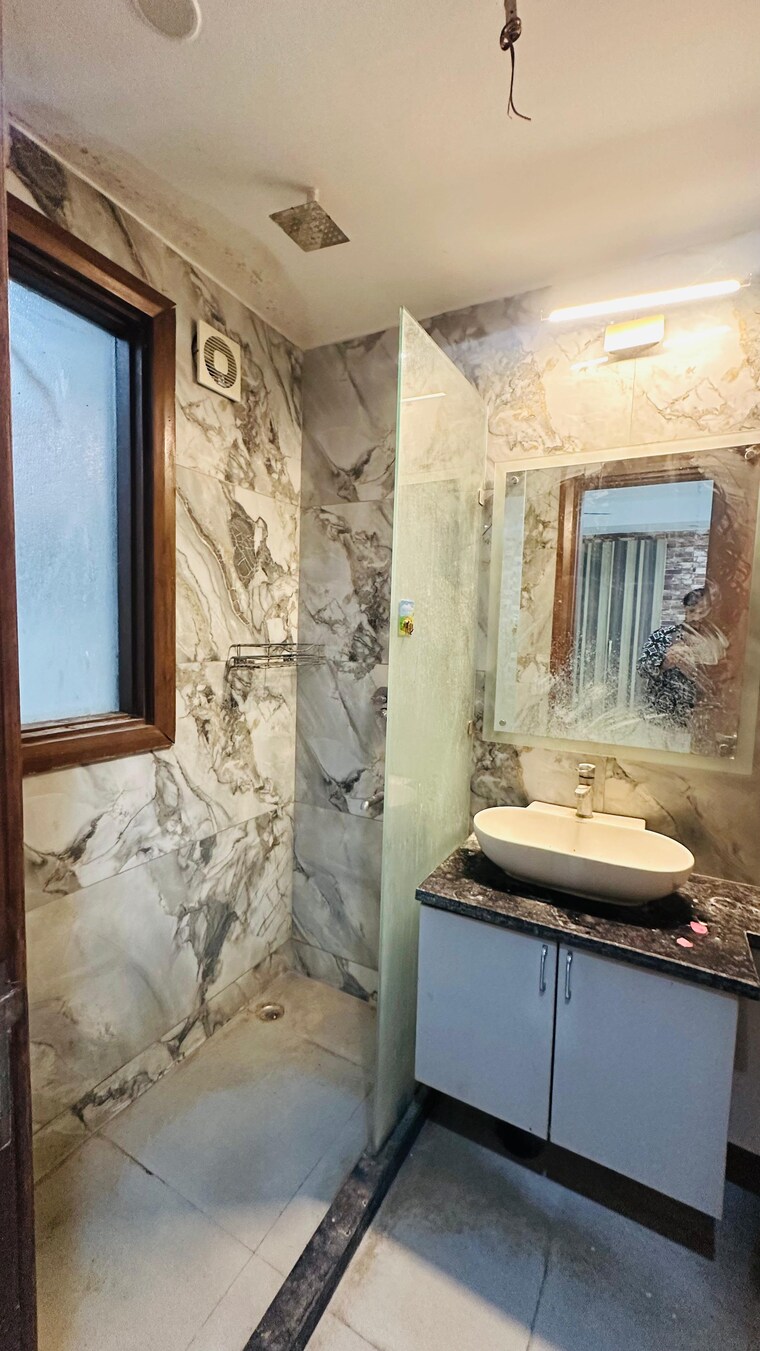 Living Room, saket 3 Bedroom 1200 Sq.Ft. Builder Floor In Saket Delhi 9459807