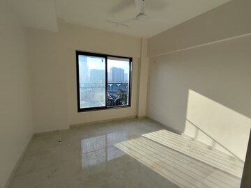 2 BHK Apartment For Rent in Je and Vee Madhuban, Malad East
