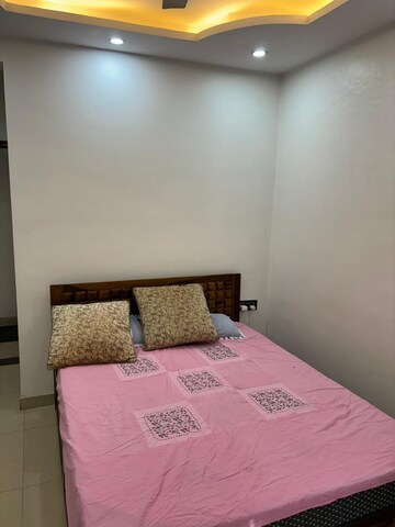 Bedroom in 3 BHK Builder Floor at Unitech Fresco, Sector 50 – for Rent