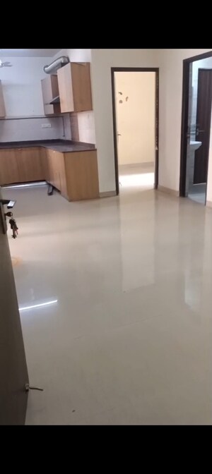 Room in 2.5 BHK Apartment at Hawelia Valencia Homes, Sector 1 Greater Noida – for Sale