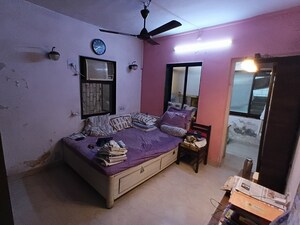 Room in 2 BHK Apartment at Panch Pakhadi – for Sale