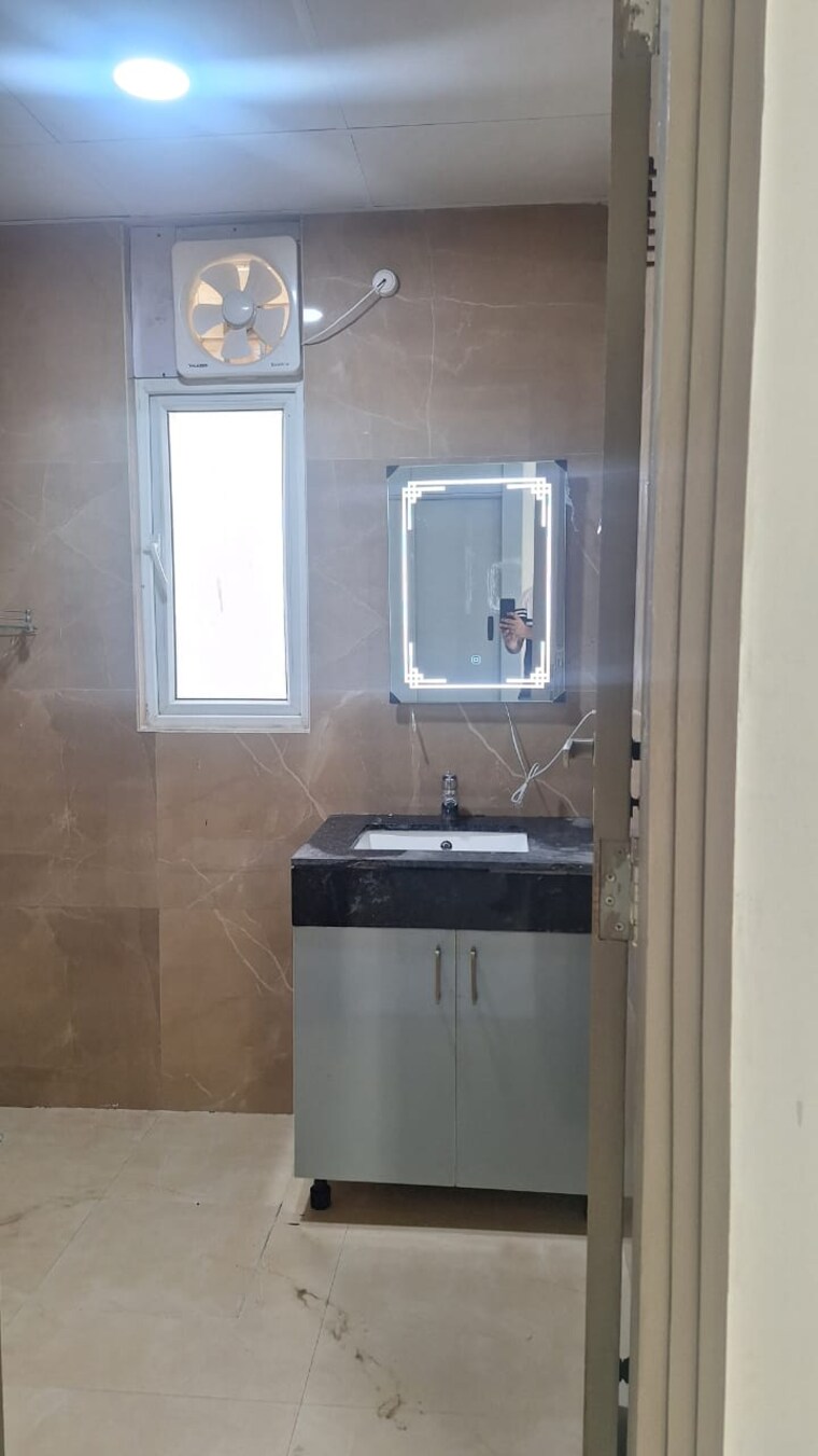 Attached Bathroom, smart-world-gems 2.5 Bedroom 1204 Sq.Ft. Builder Floor In Sector 89 Gurgaon 9459977