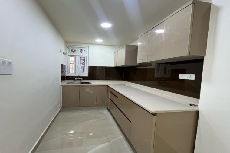 Kitchen, chattarpur 3 Bedroom 1200 Sq.Ft. Builder Floor In Chattarpur Delhi 9460115