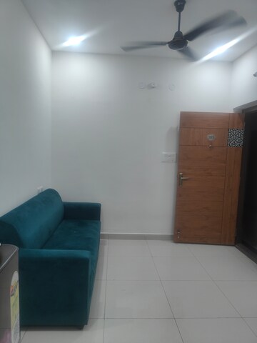 Furnished Amenities in 1 BHK Apartment at Kondapur – for Rent