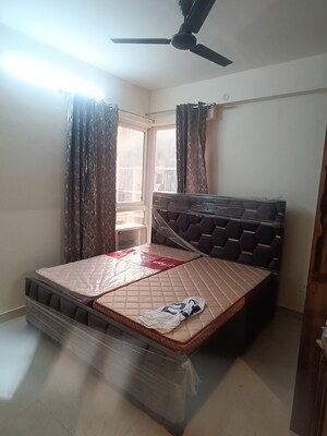 Bedroom in 2 BHK Apartment at Signature Global Prime, Sector 63a – for Rent