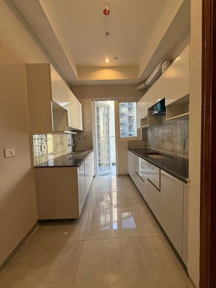 Kitchen, siddharth vihar 3.5 Bedroom 1720 Sq.Ft. Apartment In Siddharth Vihar Ghaziabad 9460133