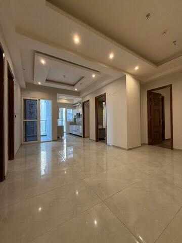 Room in 3.5 BHK Apartment at Siddharth Vihar – for Sale