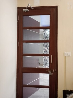 Furnished Amenities in 3 BHK Builder Floor at SS Southend Floors, South City 2 – for Rent