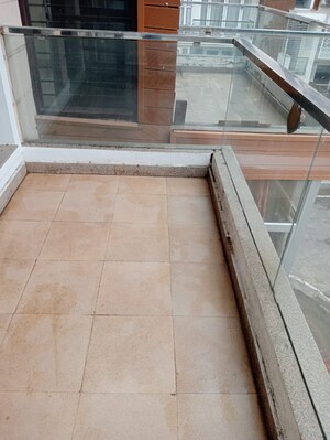 Balcony in 3 BHK Builder Floor at SS Southend Floors, South City 2 – for Rent