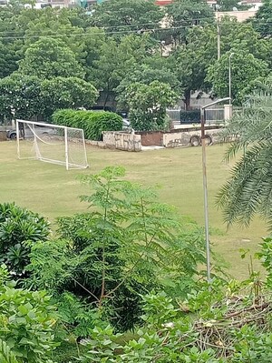 Plot Area in 3 BHK Builder Floor at SS Southend Floors, South City 2 – for Rent