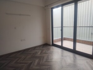 Room in 3 BHK Builder Floor at Adani Samsara Ivana, Sector 63 – for Rent