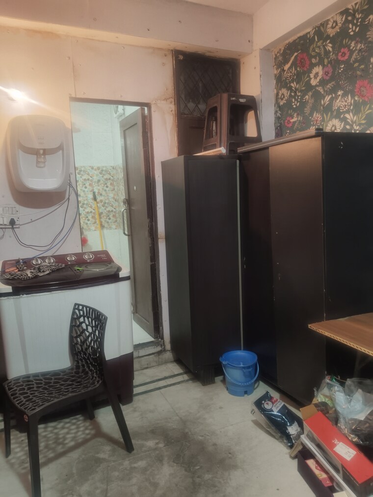 Living Room, savitri nagar 1 RK 150 Sq.Ft. Builder Floor In Savitri Nagar Delhi 9460165