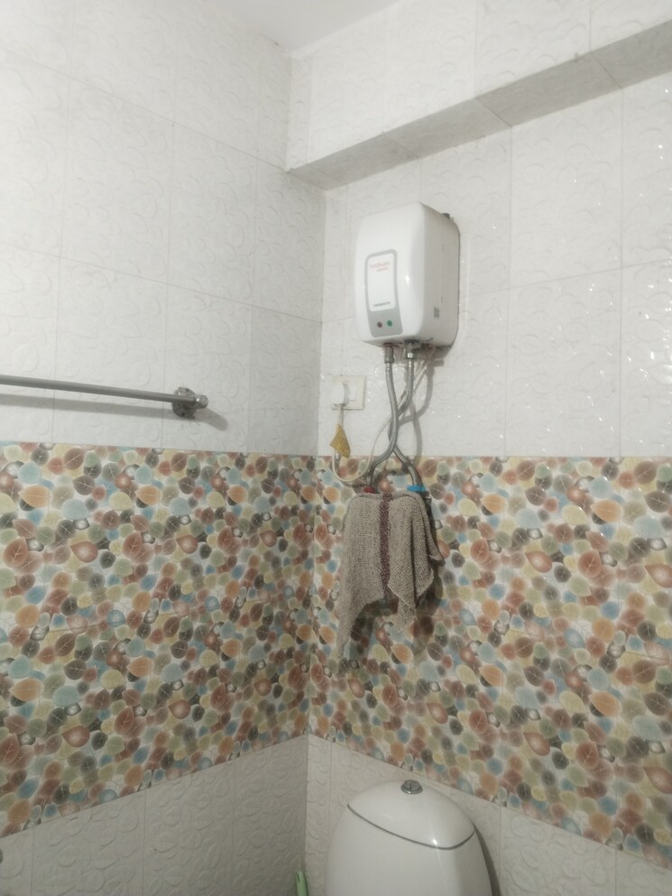 Bathroom, savitri nagar 1 RK 150 Sq.Ft. Builder Floor In Savitri Nagar Delhi 9460165
