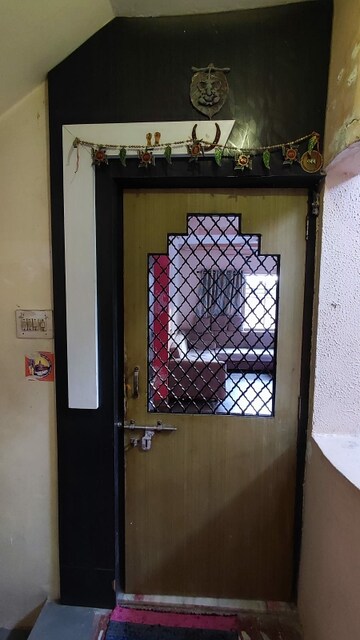 Bedroom in 2 BHK Builder Floor at Satellite – for Rent