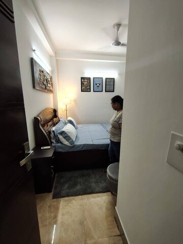 Room in 1 BHK Apartment at Palm Residency Chhatarpur, Chattarpur – for Rent