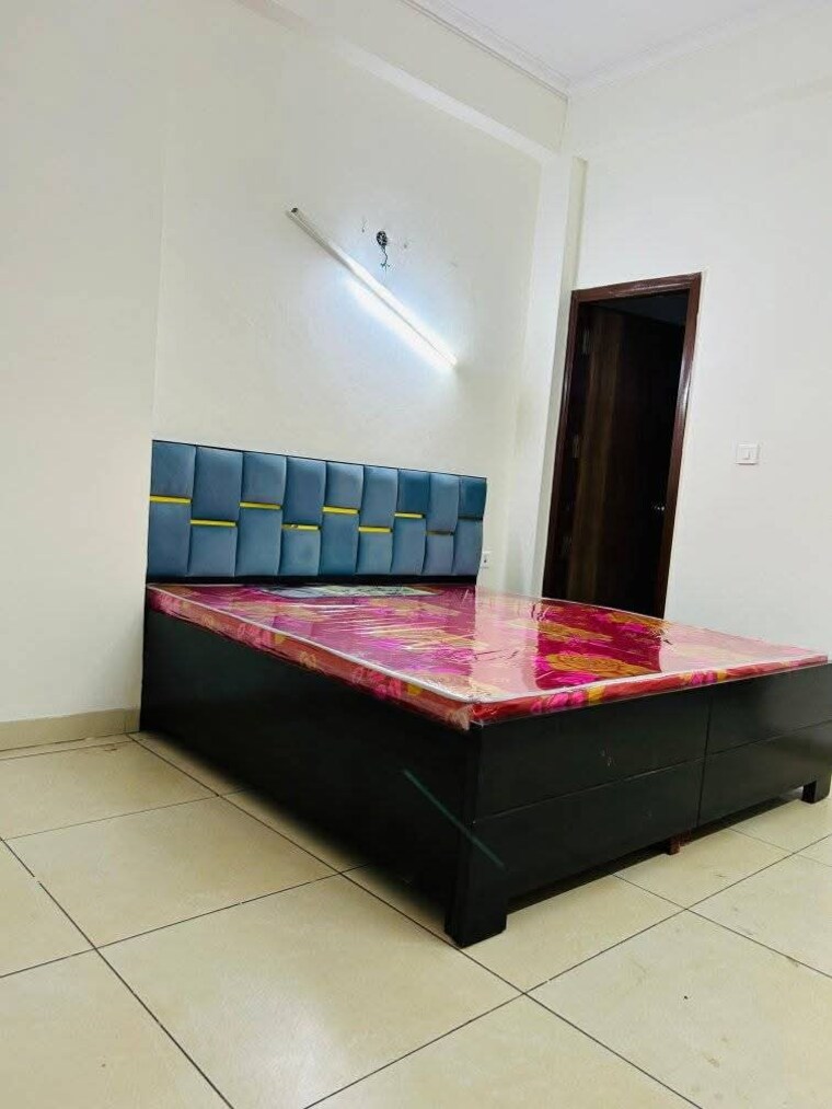 Bedroom, palm-residency-chhatarpur 3 Bedroom 1400 Sq.Ft. Builder Floor In Chattarpur Delhi 9460276