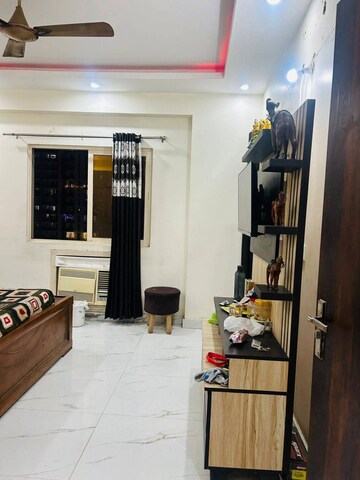 Living Room in 3 BHK Builder Floor at Palm Residency Chhatarpur, Chattarpur – for Rent