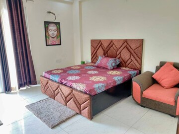 Bedroom in 3 BHK Builder Floor at Palm Residency Chhatarpur, Chattarpur – for Rent