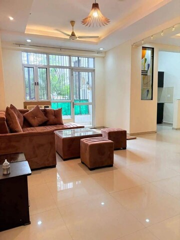 Living Room in 3 BHK Builder Floor at Palm Residency Chhatarpur, Chattarpur – for Rent