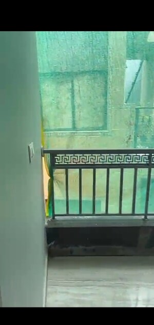Furnished Amenities in 3 BHK Builder Floor at Mahavir Enclave – for Sale
