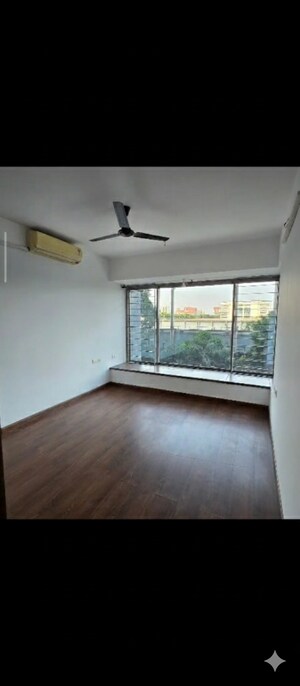 Room in 2.5 BHK Apartment at Wadhwa The Address Boulevard, Ghatkopar West – for Rent